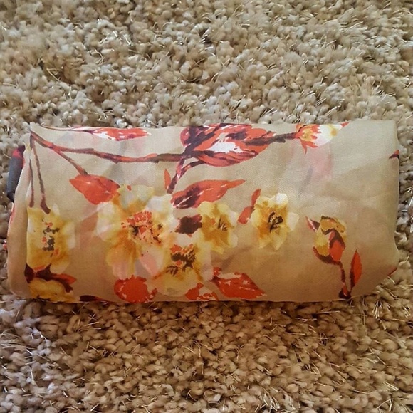 Big Buddha Scarf Fall Autumn Colors - Picture 3 of 6